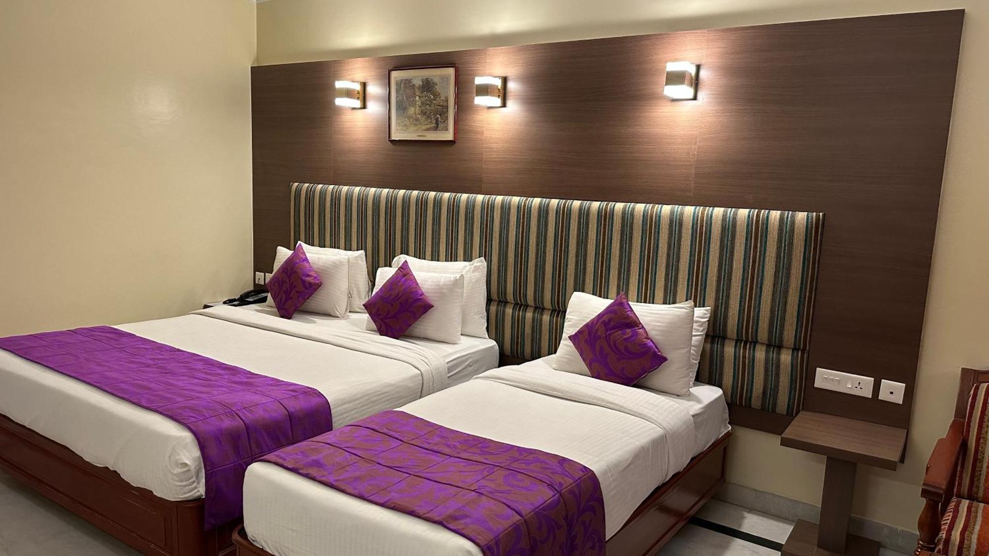 Hotel Annamalai International Пондичери Екстериор снимка